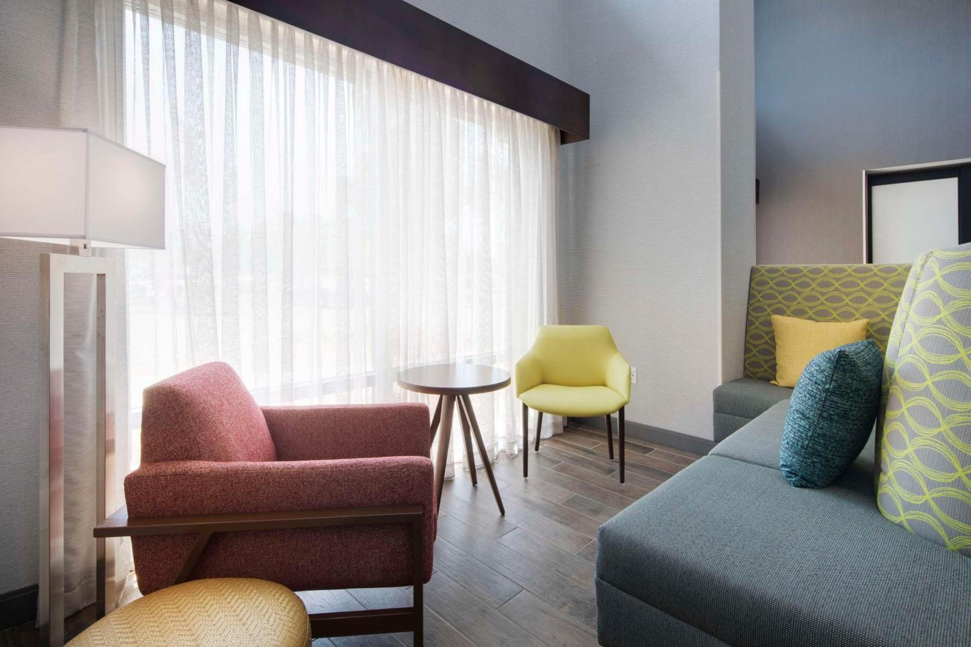 Hampton & D'iberville Hotel 3*